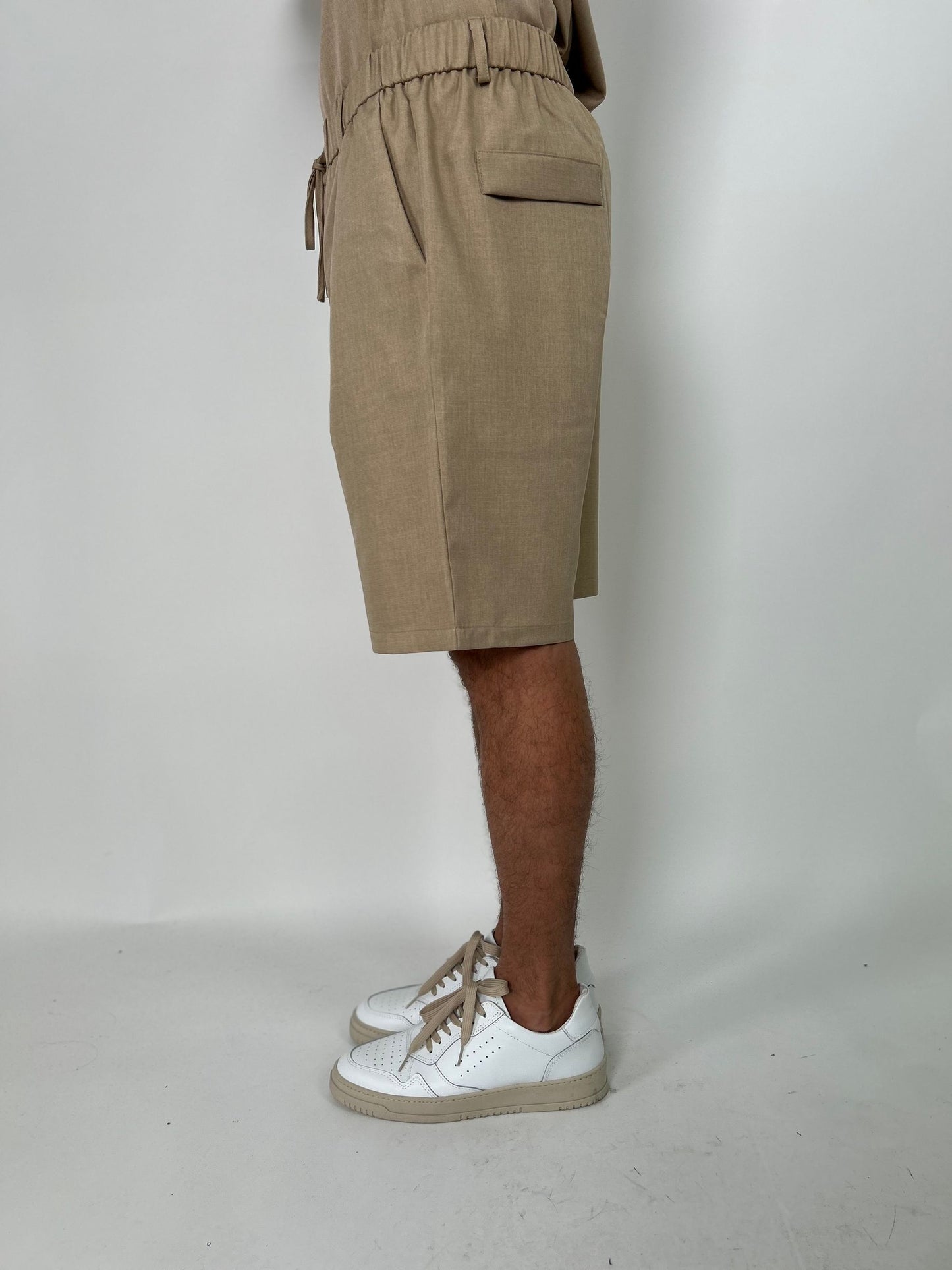 Bermuda con coulisse ed alastico