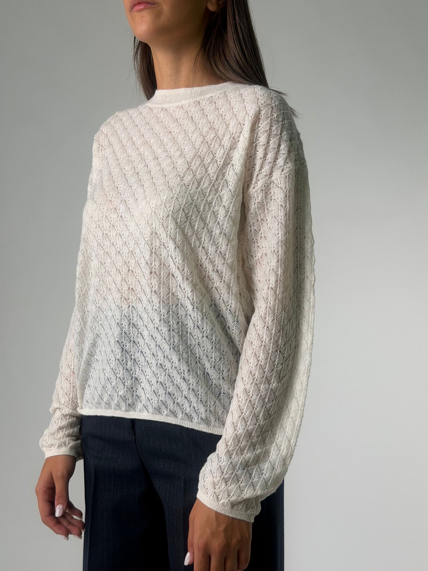 Maglia girocollo operata