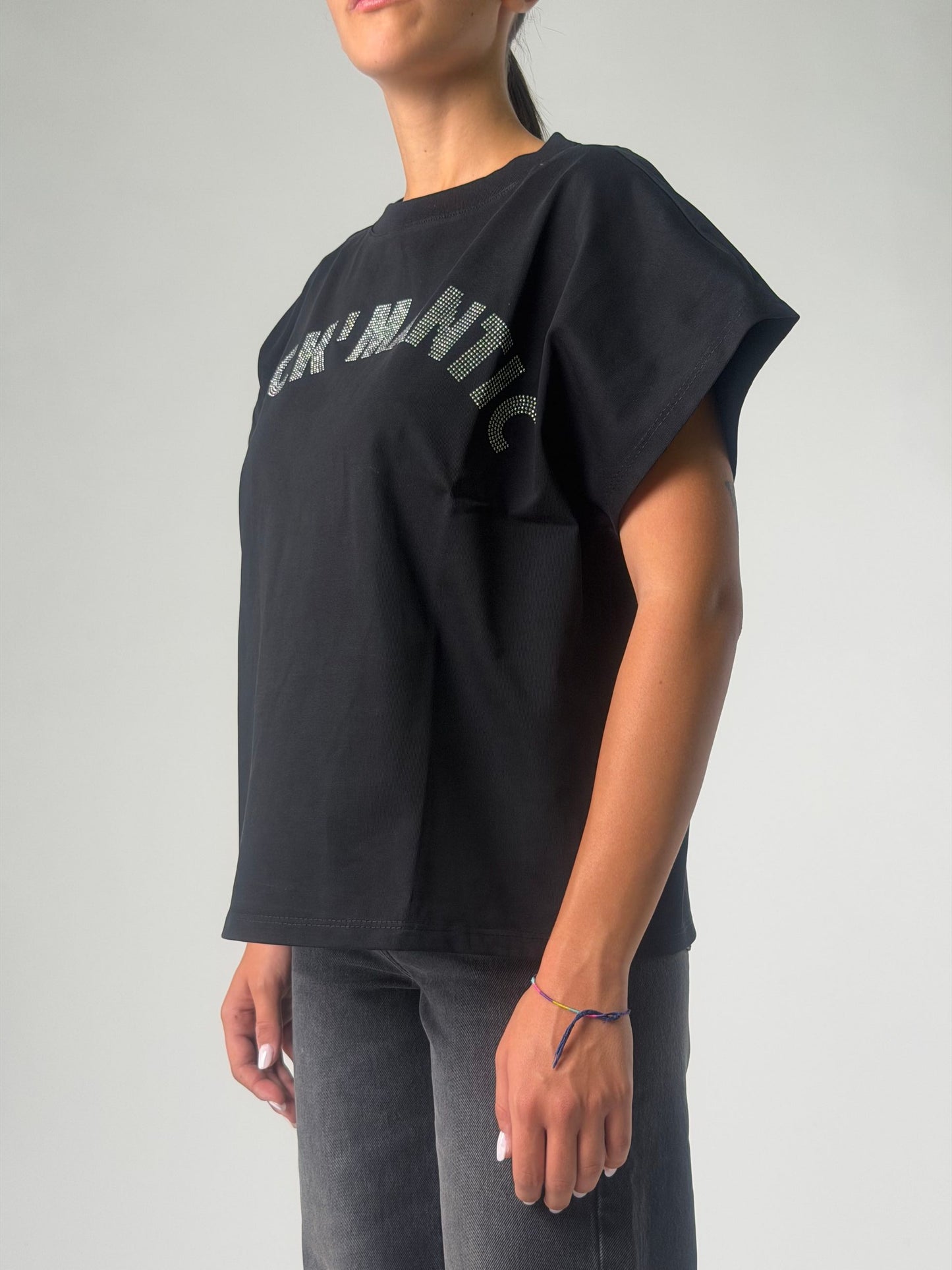 T-shirt mm con scritta in punti luce