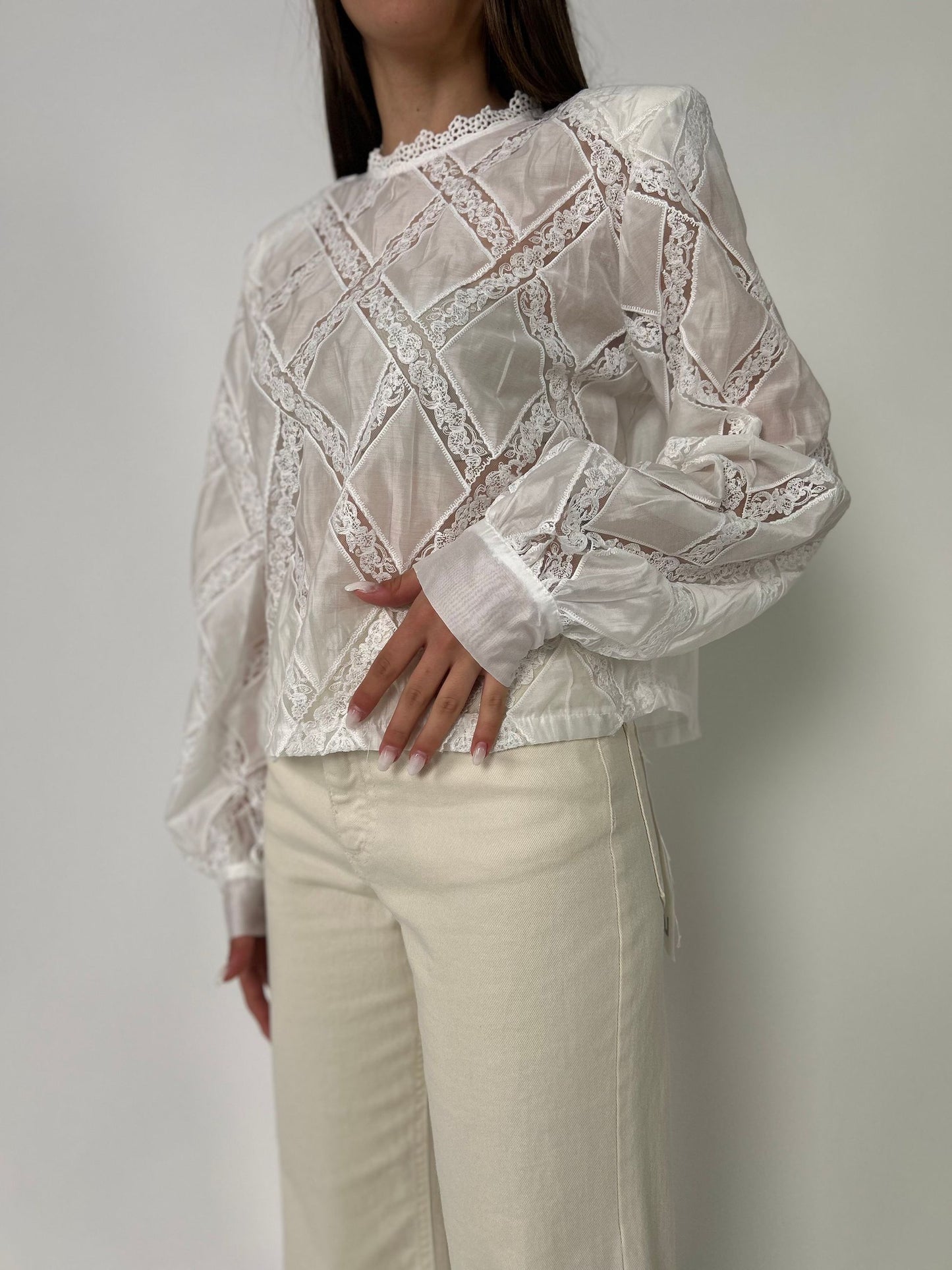 Blusa ml con dettagli in pizzo