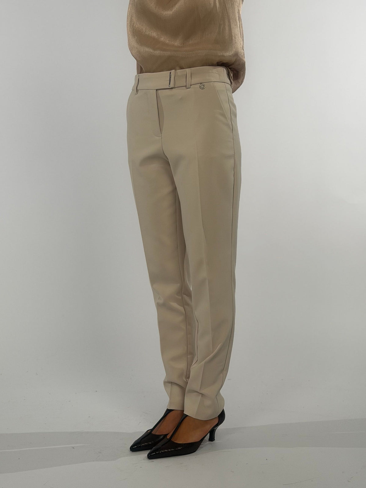 Pantalone sigaretta