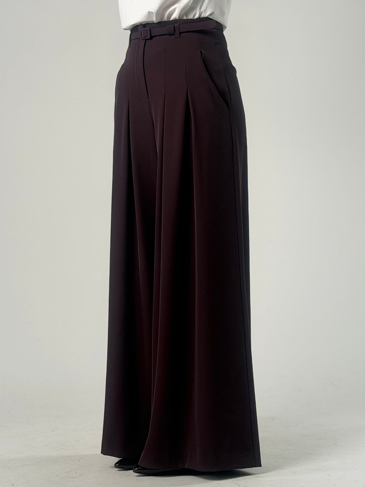 Pantalone palazzo con pinces