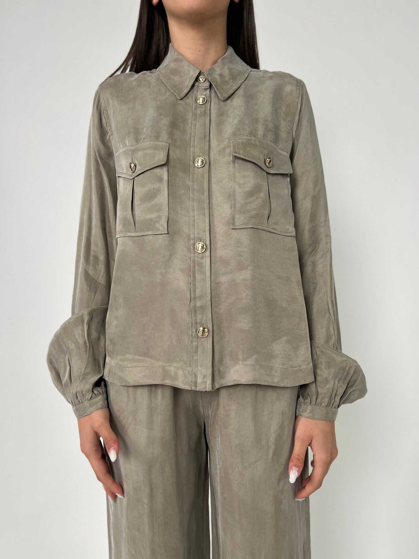 Camicia ml con bottoni oro e taschine