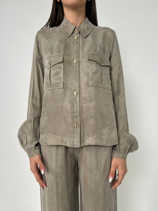 Camicia ml con bottoni oro e taschine