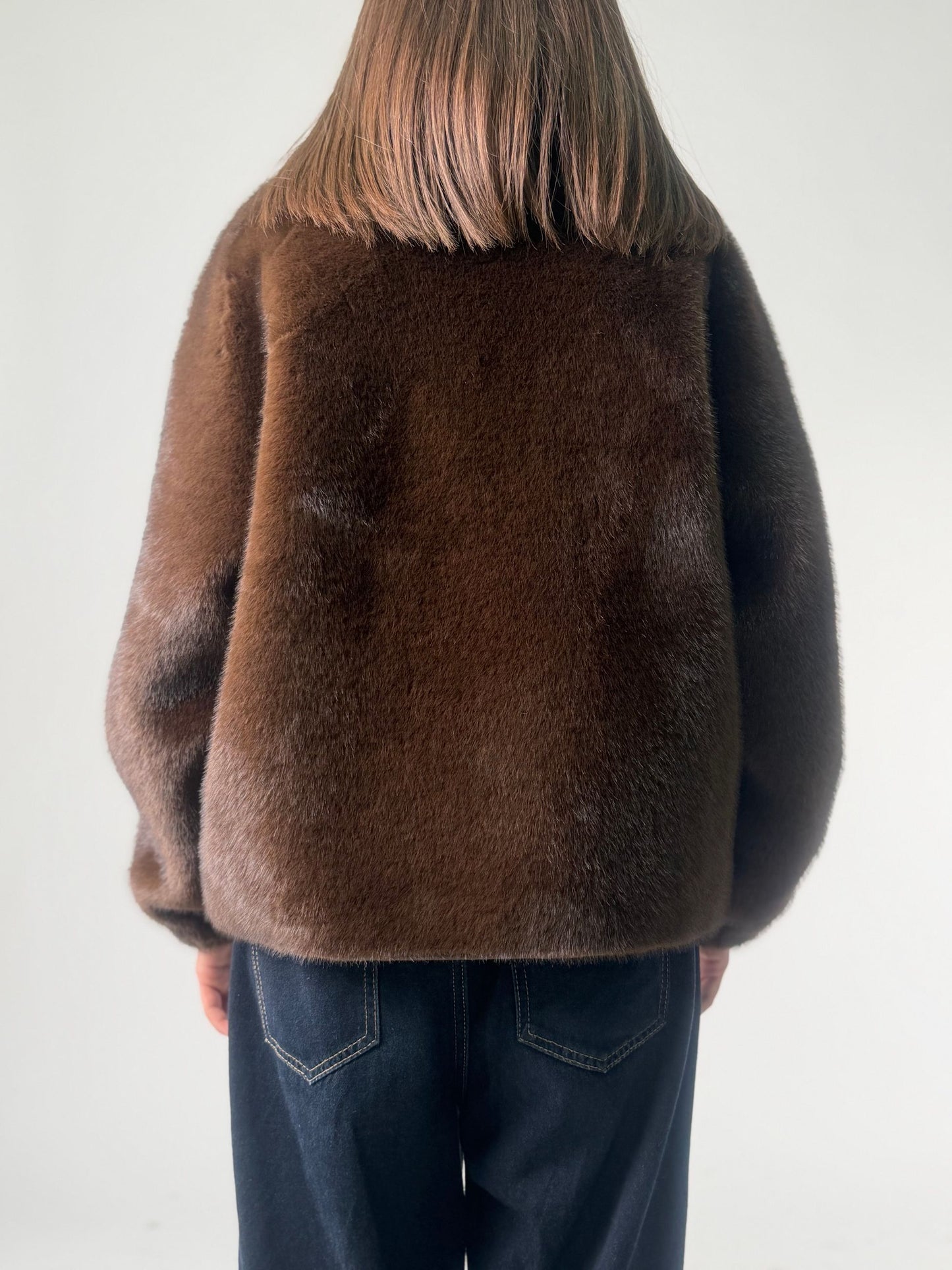Simil pelliccia corta con zip