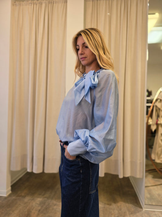 Tensione In Blusa con fiocco AZZURRO