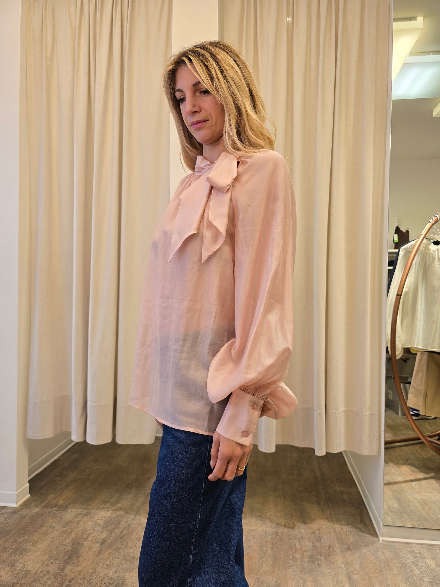 Tensione In Blusa con fiocco ROSA