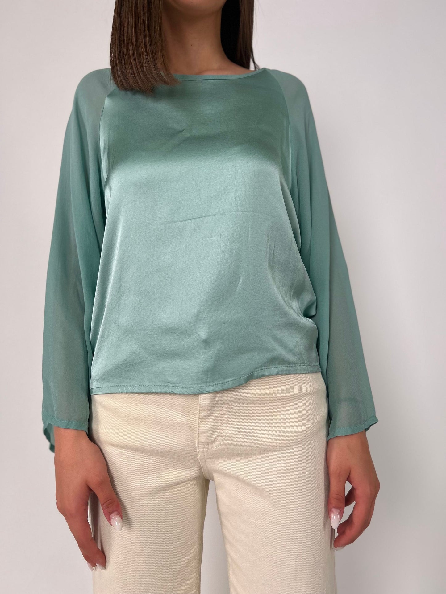 Blusa in Viscosa effetto raso con ml ampia