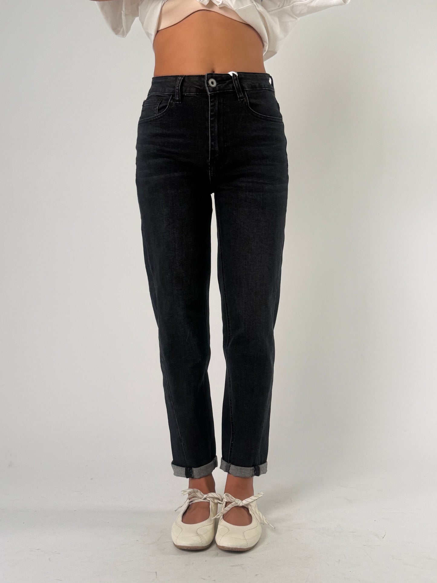 Jeans gamba comoda tessuto elasticizzato