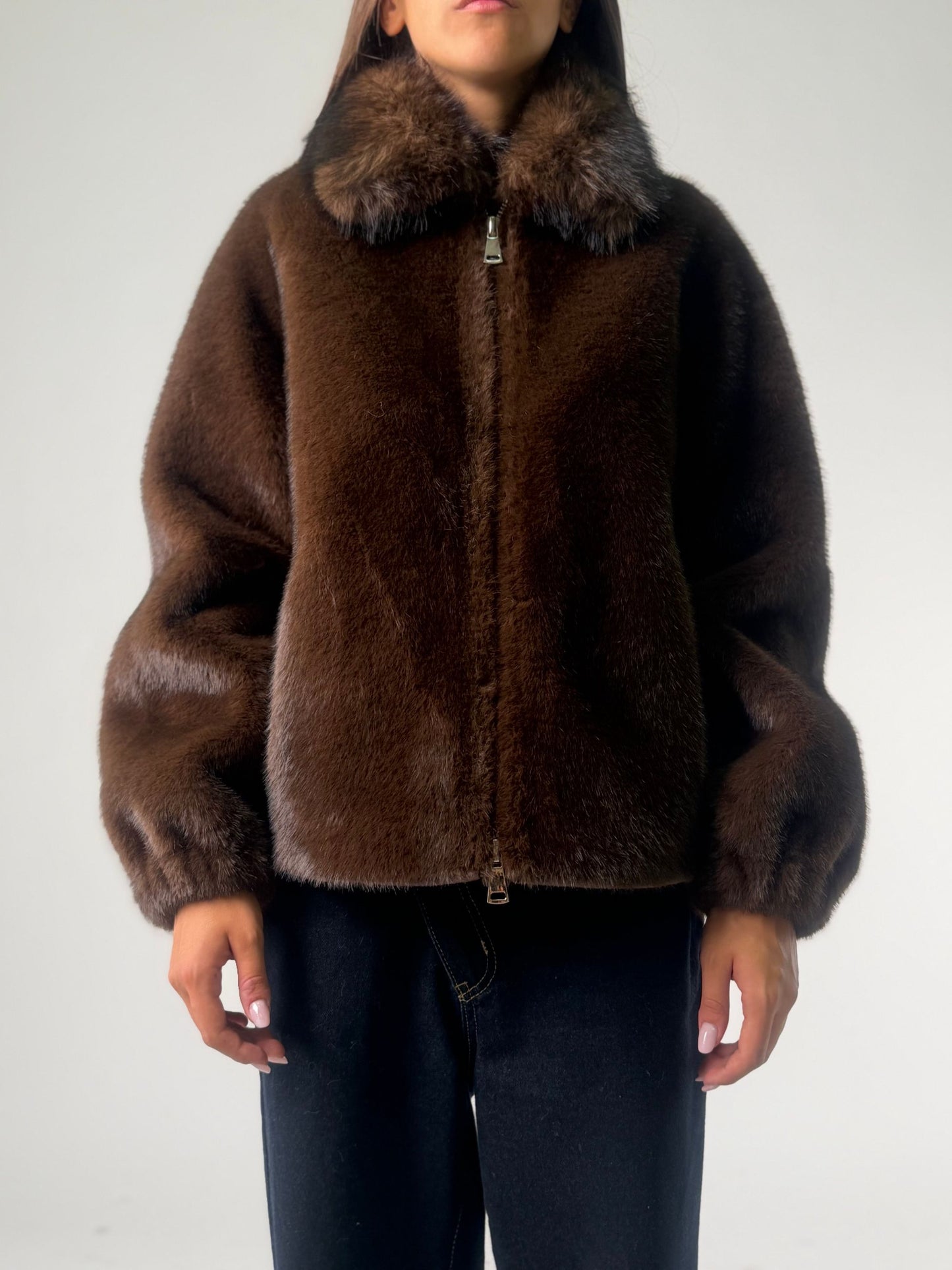 Simil pelliccia corta con zip
