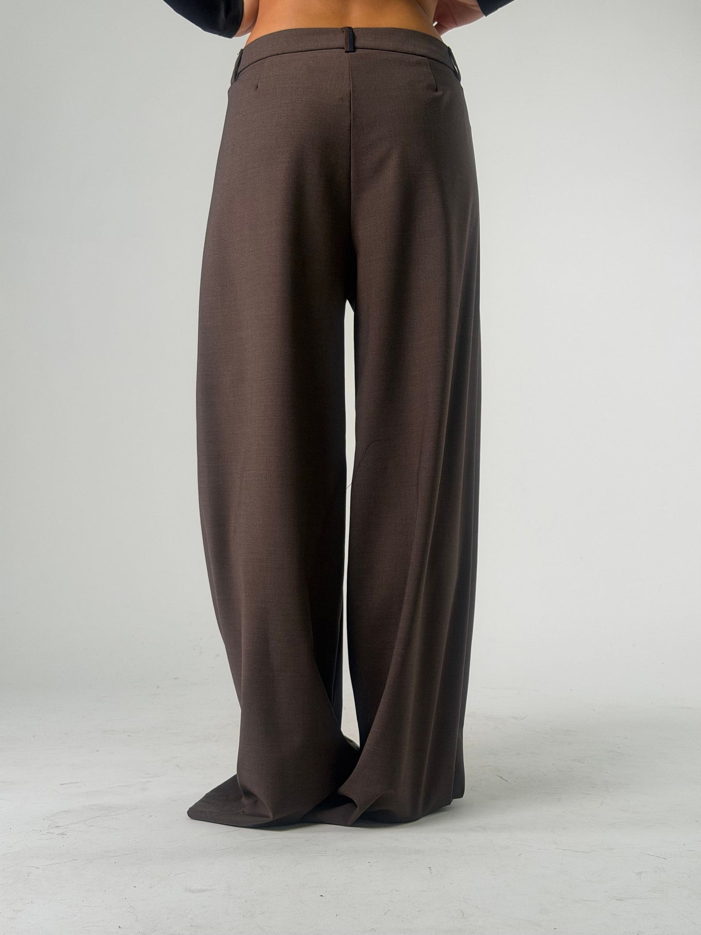 Pantalone palazzo con pence