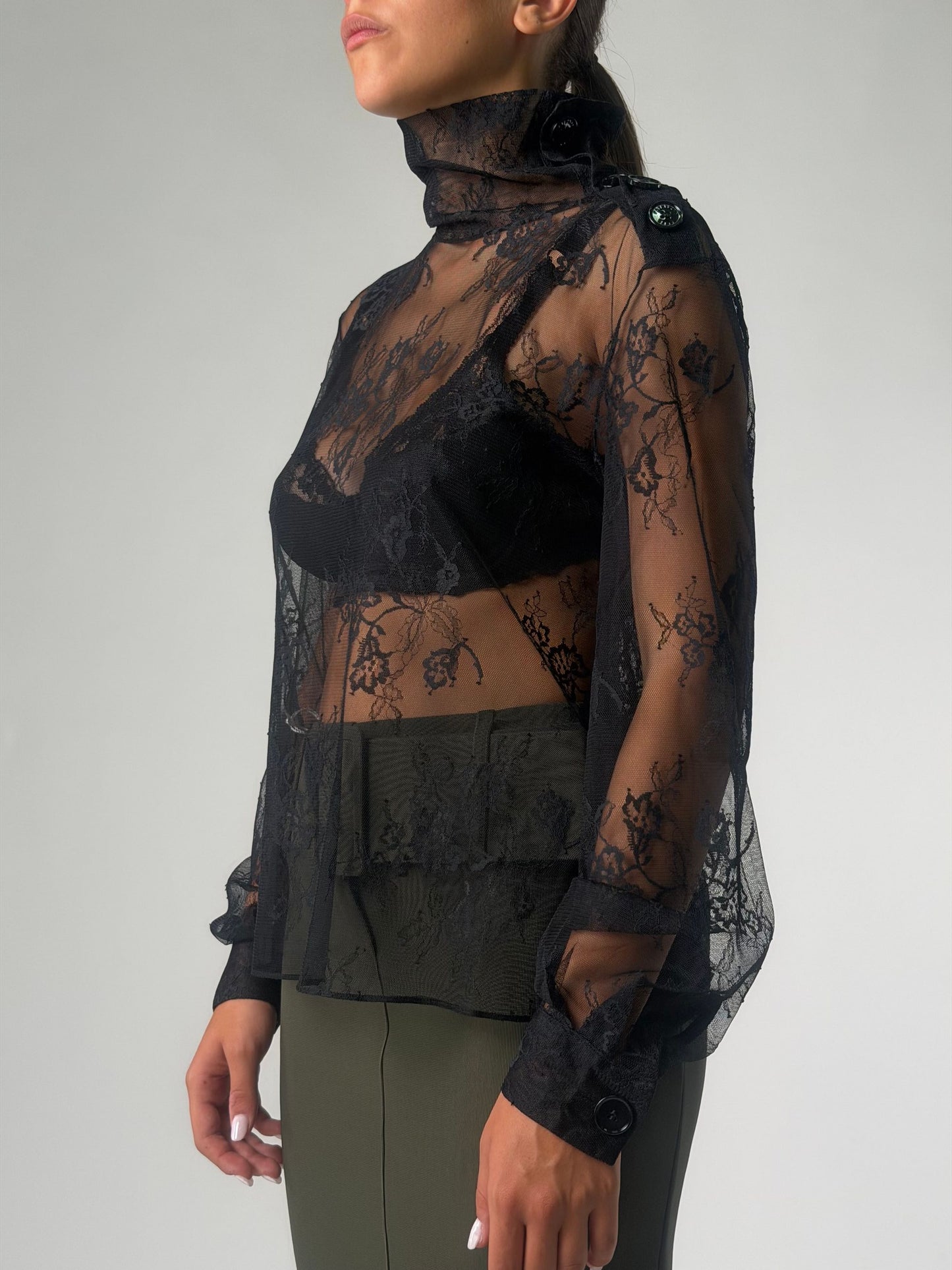 Maglia ml collo alto in pizzo trasparente